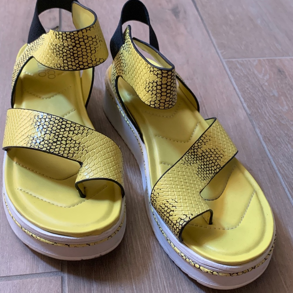 Franco Sarto platform sandals